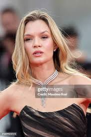 9,188 Josephine Style Photos & High Res Pictures