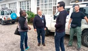 L'ambasciatore, aggiunge la fonte, è deceduto dopo essere stato ferito da colpi d'arma da fuoco all'addome ed è arrivato all'ospedale di goma in condizioni critiche. Sko Gdwpvbxufm