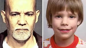 Bambino scomparso, persona scomparsa, indagine, rapimento, rapimento bambino, agente investigativo della polizia, crimini, relazioni familiari, abuso di minori, giornalista, polizia, genitori e figli. Cosa Gli E Successo 38 Anni Fa Il Loro Bambino 6 Anni Appena Era Scomparso Mentre Andava A Scuola Da Allora Per I Genitori E Iniziato Un Calvario La Svolta