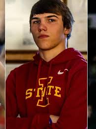 Iowa high school wrestling has 3 wrestlers trying to be 4-time champs