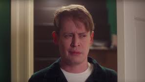 Gerade jetzt zur weihnachtszeit läuft er hoch und runter und dennoch kann man sich ihn immer wieder sehr gut anschauen. Kevin Allein Zu Haus So Sieht Macaulay Culkin Heute Aus