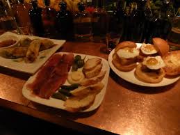 As the name would indicate, gin is the focus. Cool Speakeasy With Burlesque Shows Review Of Bathtub Gin New York City Ny Tripadvisor