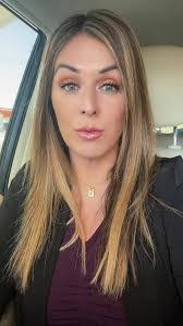 Leslie Melton's Instagram, Twitter & Facebook