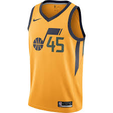Get all the very best utah jazz jerseys you will find online at www.nbastore.eu. Donovan Mitchell Jersey 45 Gold Outerstuff Utah Jazz Jerseys For Kids