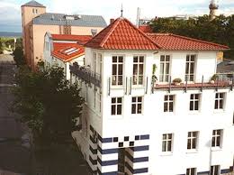 Die großzügige ferienwohnung dünenblick befindet sich im haus undine in erster reihe zum strand. Ferienhaus Ferienwohnung Warnemunde Ostseebad Urlaub 2021 2022 Buchen