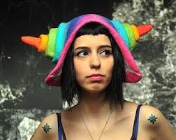 Zuckerwatte Monster, Party Kopfschmuck, Pastell Hörner, Kawaii Accessoires,  einzigartige handgemachte verrückte ungewöhnliche Wintermütze, Frauen  Geschenk