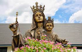 En colombia cada 16 de julio se celebra el día de la virgen del carmen, llamada también como la patrona de los conductores y transportadores. Oracion A La Virgen Del Carmen