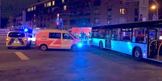 Koln Rodenkirchen Radfahrer 63 Am Busbahnhof Von Kvb Bus Uberrollt Tot Express De