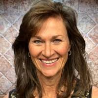 Roxanne Nixon's Instagram, Twitter & Facebook