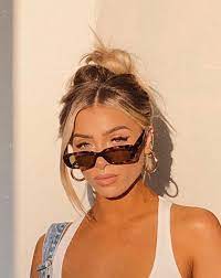 Tumblr Is A Place To Express Yourself Discover Yourself And Bond Over The Stuff You Love It S Where Your Interests Co Hair Styles Grunge Hair 90s Hairstyles