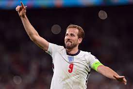 Scotland fans arrive at king's cross station in london ahead of their game against england on friday. Euro 2021 Euro 2020 Final Kick Off Time And Where To Watch Italy Vs England Marca