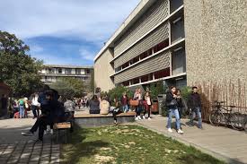 Sa situation offre la possibilité aux étudiants de se retrouver et d'échanger avec les étudiants français. Montpellier Etudiants Extra Communautaires Le Scum Salue La Decision De L Universite Paul Valery Metropolitain