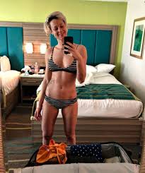 Tutte le misure della primatista mondiale federica pellegrini è molto attenta al suo fisico , ma per lei si tratta ormai di uno stile di vita. Federica Pellegrini Cerca Il Sole In Florida Gossip It