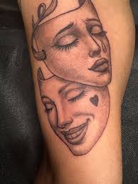 Hey there! We've got an almost-finished Mad Rabat for Robin, and swip to  see the past and future mask created byJulie! If you're interested in  booking with her, feel free to shoot