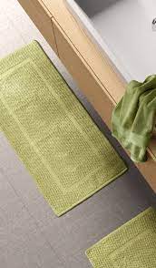 Il bagno è il posto dove forse si insidiano le problematiche più importanti per ciò che riguarda il mantenimento di un ottimo stato di igiene! Tappeti Per Il Bagno Foto Modelli Descrizione Prodotti Cose Di Casa