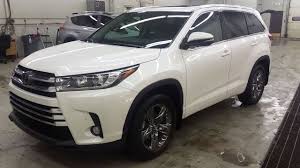 As we highlight in 2016 vs 2017 toyota highlander: 2017 Or 2018 Toyota Highlander Limited Awd In Blizzard Pearl Review Of Features Youtube