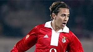 Hospital são joão no porto com pulseiras de alerta para prevenir fuga de doentes. Joao Pereira Um Pouco Triste Benfica Jornal Record