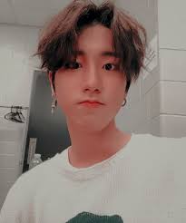 He was born in incheon, south korea on september 14th, 2000, and spent much of his childhood living in malaysia. Stray Kids Themes Han Jisung And Themes Image 6696885 On Favim Com