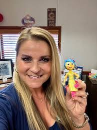 Kristie Moses's Instagram, Twitter & Facebook