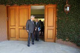 miˈɣel ˈxwan seβasˈtjam piˈɲeɾa etʃeˈnike (listen); Patrimonio De Pinera Casa Esta Avaluada En 3 Mil Millones