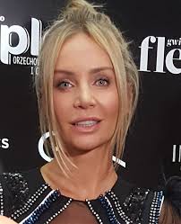 Na swoim koncie ma udział w wielu znanych programach. Agnieszka Wozniak Starak Wikipedia Wolna Encyklopedia