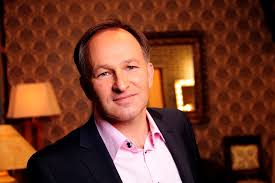 GALERIE: ČT stáhla šéfa Reportérů Wollnera z obrazovky. Řeší údajný bossing  a obtěžování. Mynář: Narážky měl i na Alex