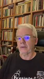 Bon dia, verbívors! Ahir, “El rei preferit de l'Eva” era BALTASAR. Avui  dimarts: “L’autor hortolà com en Vicenç” de 5 lletres.