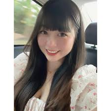 今早在小红书刷到的，月嫂暴力对待新生儿，太太太恐怖了。直接丢刚出生几天的宝宝去床，甩巴掌、用手捂着宝宝的脸🤬有些月嫂是出来害人的，你们真的不怕有报应吗？