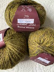 Roma yarn is a blend of 70% and 30% alpaca in super bulky weight. Ravelry Debbie Bliss Roma Weave