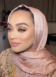 Today's party makeup look 🎀 Booking now 26/27