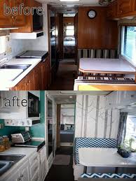 Lakokocsiban A Vilag Korul Nem Csak Lakokocsisoknak Motorhome Interior Remodeled Campers Motorhome Remodel