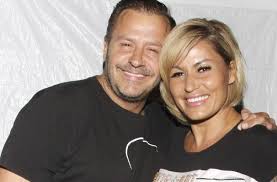 Im laufe der 90er jahre. Willi Herren 45 Ehefrau Jasmin Nimmt Offentlich Abschied Von Ihm Tv Spielfilm