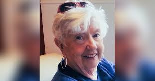 Michelle Dever's Instagram, Twitter & Facebook