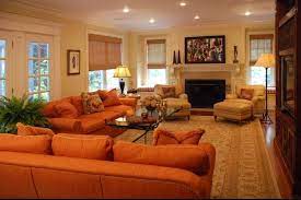 Pin By Karin Skinner On Gemutlich Gestern Heute Burnt Orange Living Room Living Room Orange Burnt Orange Living Room Decor