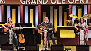 Their daughter jenny was born in 1982. Vince Gill Amy Grant Daughters Take The Opry Stage To Sing You Are My Sunshine Classic Country Music