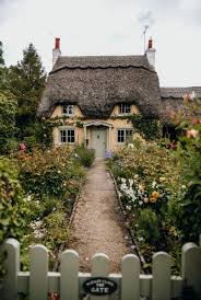 A Guide To The Most Beautiful Villages In The Cotswolds Cottage Exterior Dream Cottage Fairytale Cottage