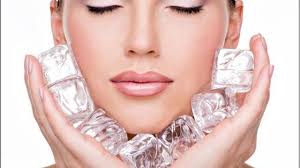 Gosok dengan lembut es batu di wajah dan leher anda dalam. Benarkah Air Dingin Dapat Mengecilkan Pori Pori Wajah Fashion Beauty Liputan6 Com