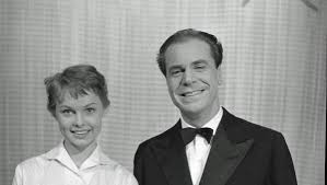 She is an actress, known for hamsun (1996), freud flyttar hemifrån. Billeder 60 Ar Med Ghita Norby Pa Tv Nyt Fra Dr Dr
