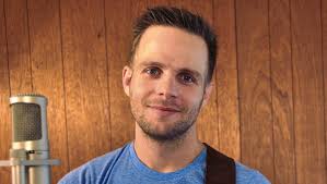 Springfield's drag scene could rival West Hollywood's, says LA-based singer