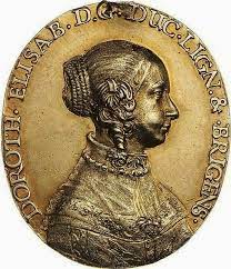 I love to analyze, examine and talk about movies, tv, comics, and books. Datei Dorota Elzbieta Legnicko Brzeska Medal Daniel Vogt 1663 Jpg Wikipedia