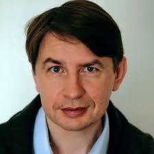 Splay veb-saytida mavjud filmlarda o'ynagan aktyorlar, rejissyorlar va  prodyuserlar