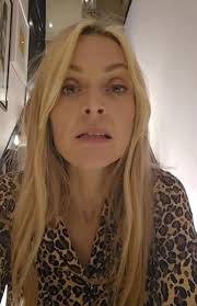 Fearne Cotton to undergo surgery to remove tumours