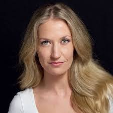 Daisy Johansen's Instagram, Twitter & Facebook