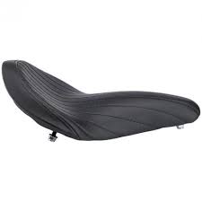 A modern take on a classic. Solo 2 Tuck N Roll Stitch Bobber Seat Caferacerwebshop Com