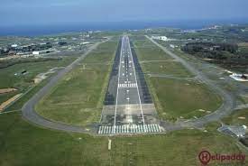 Eghq) is the main commercial airport for cornwall, united kingdom, located at mawgan in pydar 4 nm (7.4 km; Helicopter Landing At Cornwall Airport Newquay