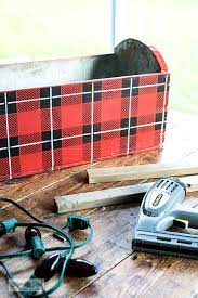 Make This Diy Hummingbird Feeder Heater Crate Using Christmas Lights Diy Hummingbird Feeder Humming Bird Feeders Crates