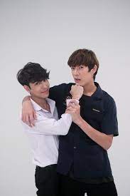 เคมีเข้ากันมากขึ้นทุกครั้ง ในการเวิร์คช็อปของเหล่านักแสดงนำจากซีรีส์ why r u the series เพราะรักใช่เปล่า ที่ทุกคนตั้งใจทำเพื่อเป็นการตอบแทนแฟนคลับ. Why R U
