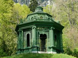 Linderhof Palace Music Pavilion Outside 2011 Schloss Linderhof Wikimedia Commons In 2020 Schloss Linderhof Gartenarchitektur Gartenpavillion
