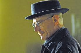 Er Hat Den Porkpie So Heisst Der Hut Auf Dem Bild In Der Herrenmode Wieder Salonfahig Gemacht Bryan Cranston Als Drogenbaron Walter White In Der Tv Serie Breaking Bad Stuttgarter Zeitung