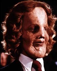 Some more of those action shots of Mick in blue onstage. 💖🥰🫶